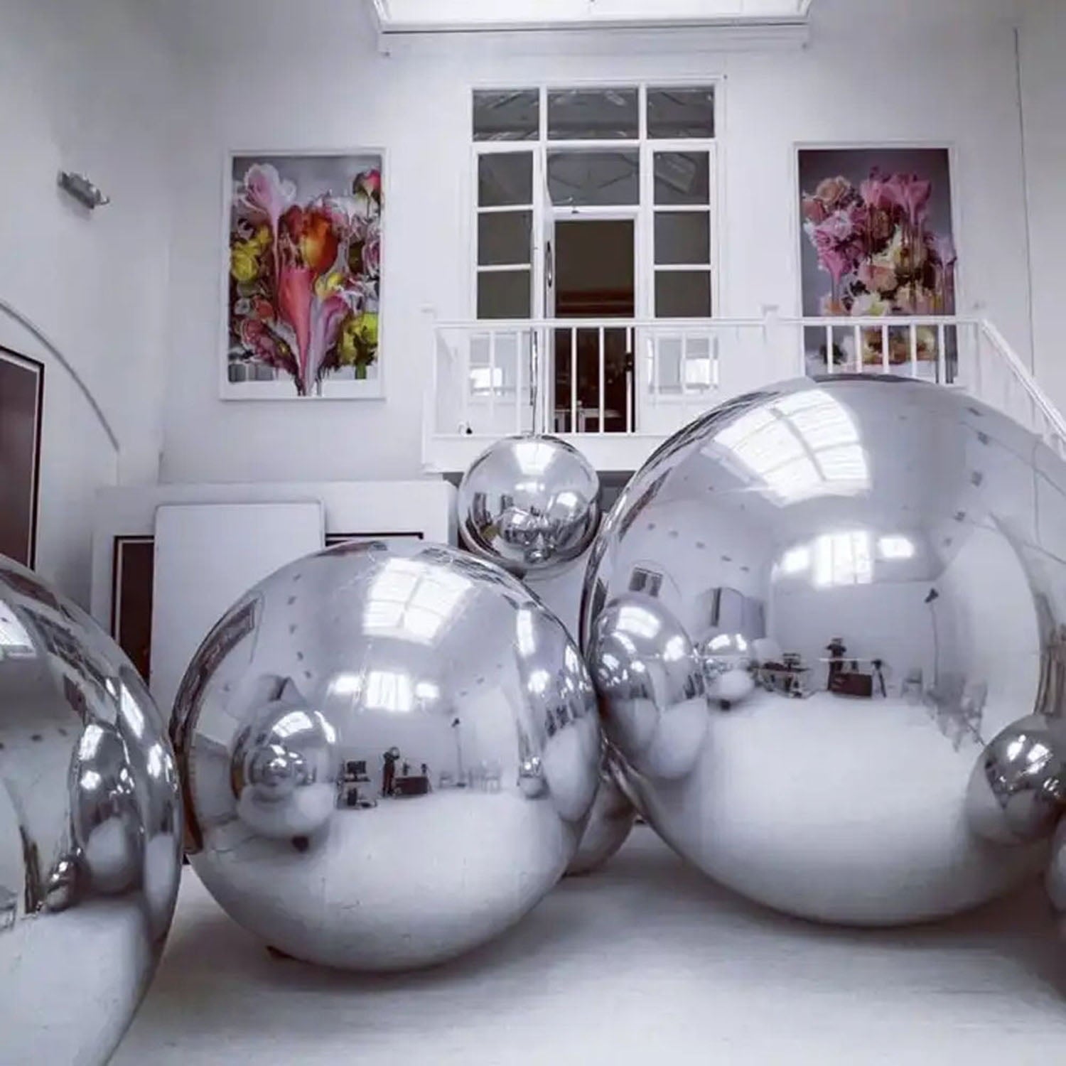 20" Hanging Silvery Inflatable Mirror Ball Giant Disco Inflatable Mirror Balloon Large Reflective Christmas Spheres For Stage Decoration
