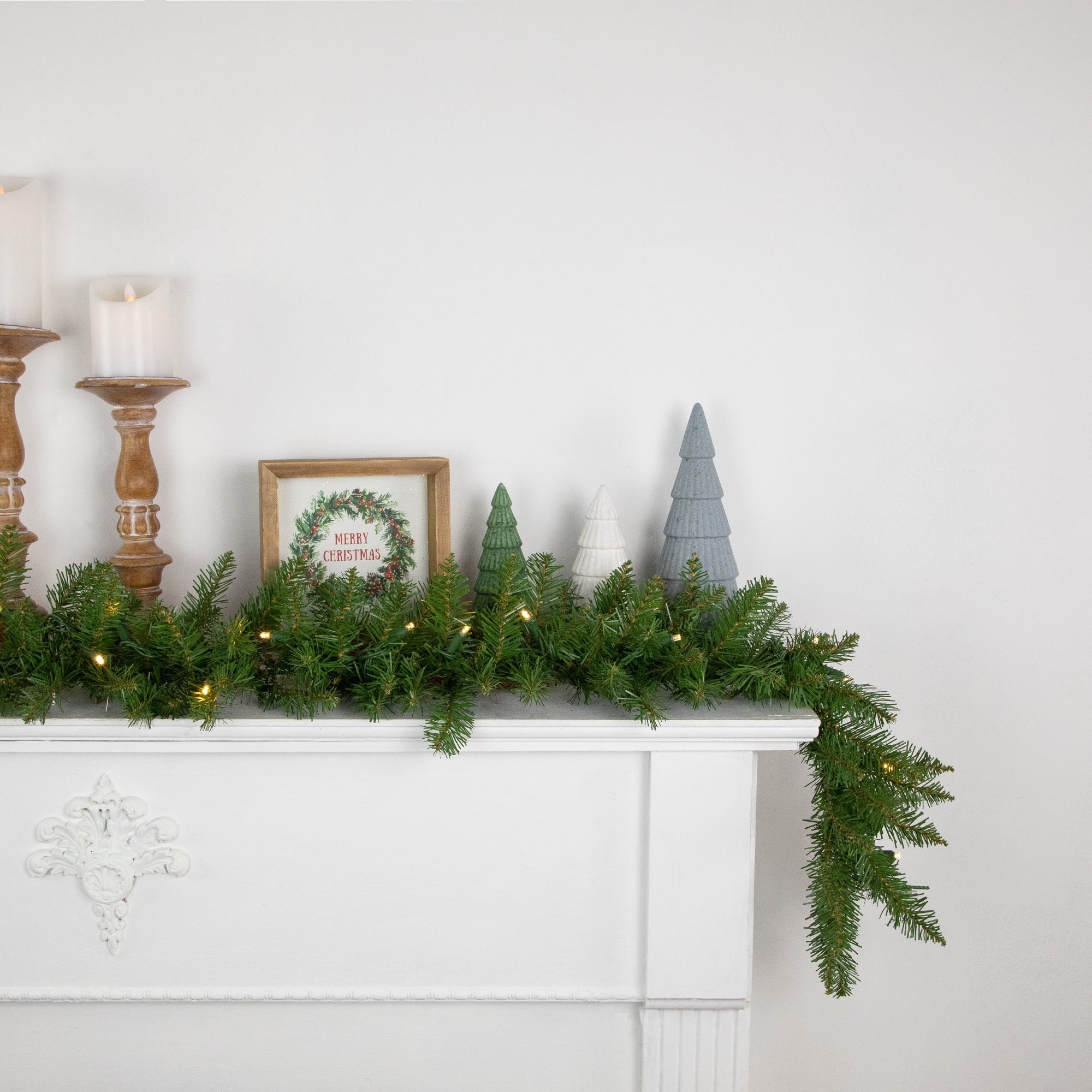 Northlight Decorated Northern Pine Warm White Prelit LED Corded Artificial Christmas Garland, 10" (Green)