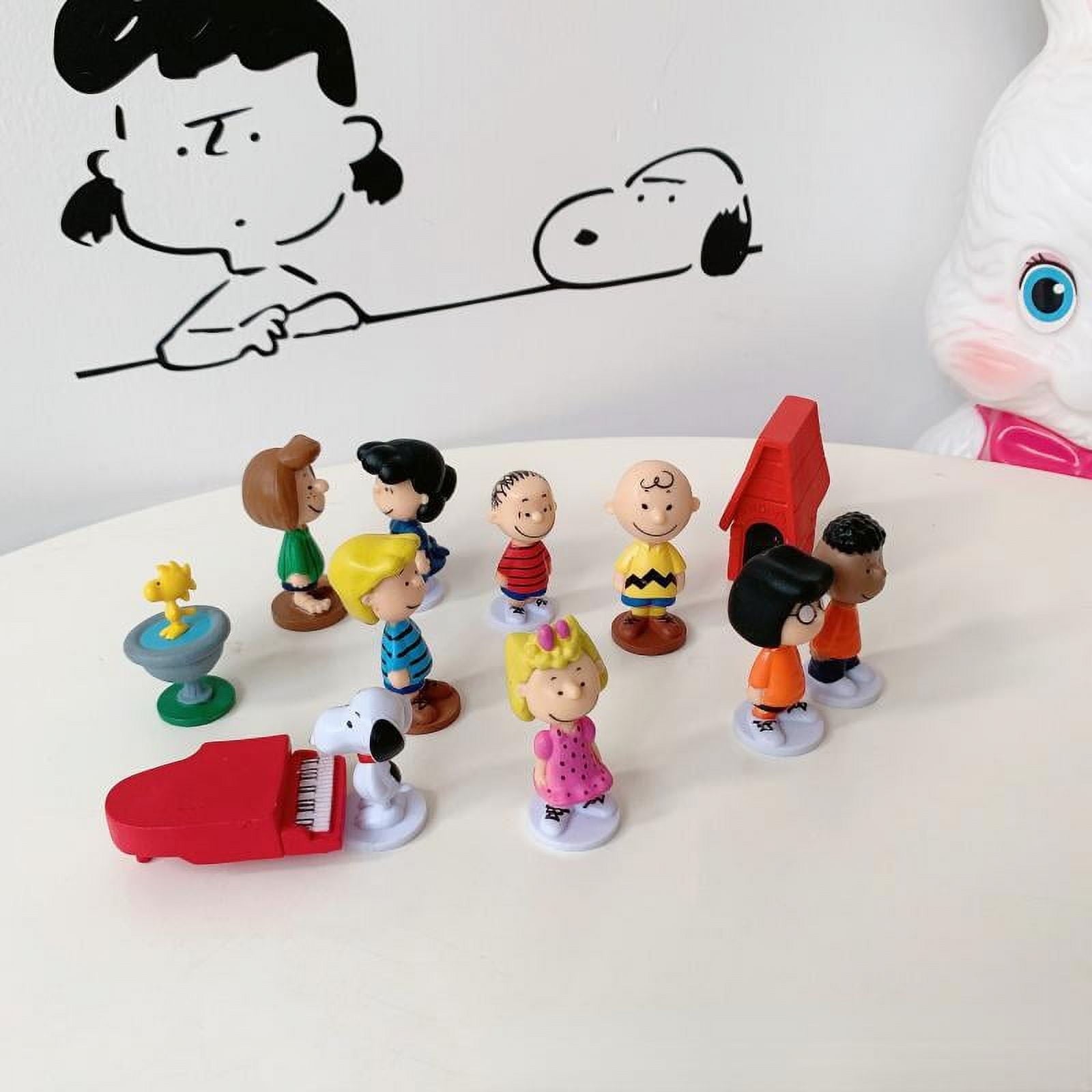 Cute 12 Pcs Cartoon Character Peanuts,Red House and Dog Set 2 Inch Mini Action Figures Set Cake Topper Table Decoration Cute Gift for Kids and Fans