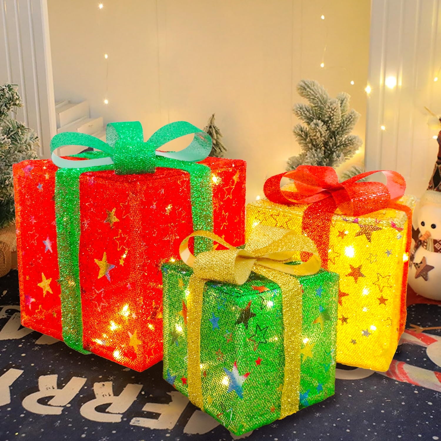 Hoofun Christmas Lighted Gift Boxes Set of 3, 50 LED with Gold Stars and Colorful Bows, Battery Operated Christmas Lights Decoration for Home, Parties, Holidays