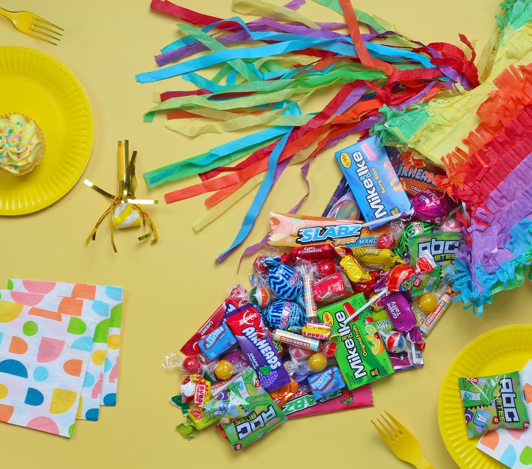 Variety Candy Pack - Halloween Treat - Bulk Parade - 2.2 Pounds - Pinata Stuffers Assortment- Fun Size Candies - Lalees