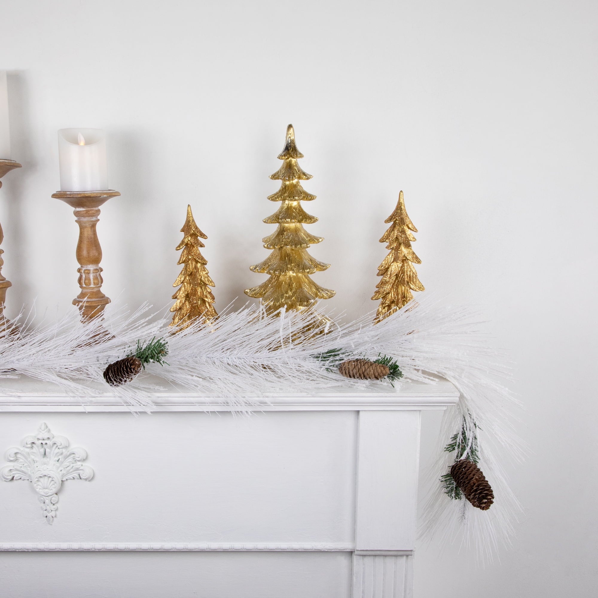 Northlight 6' x 10" White Flocked Artificial Christmas Garland with Pine Cones, Unlit