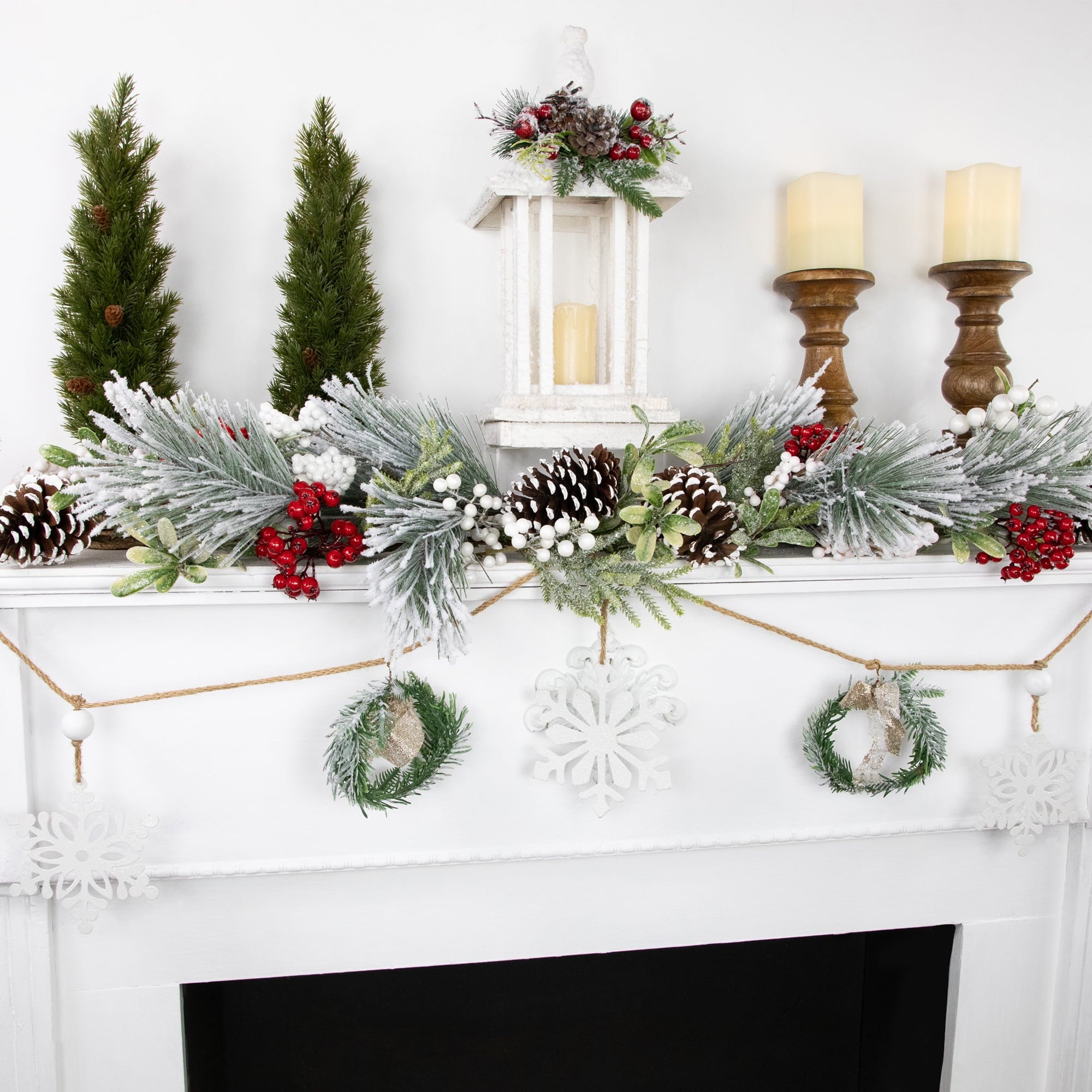 Northlight Snowflake and Frosted Mini Wreaths Christmas Garland with Wooden Beads - 4.75'