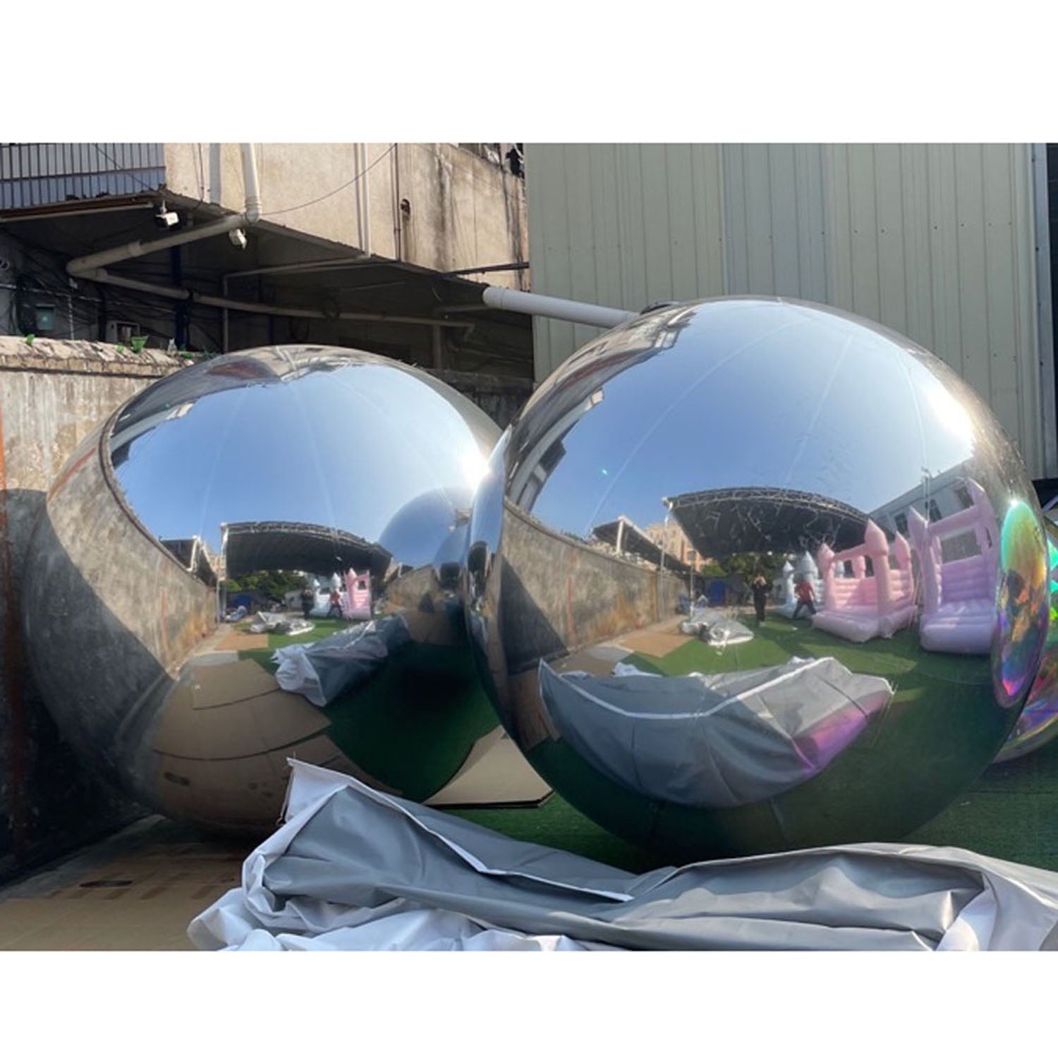 20" Hanging Silvery Inflatable Mirror Ball Giant Disco Inflatable Mirror Balloon Large Reflective Christmas Spheres For Stage Decoration