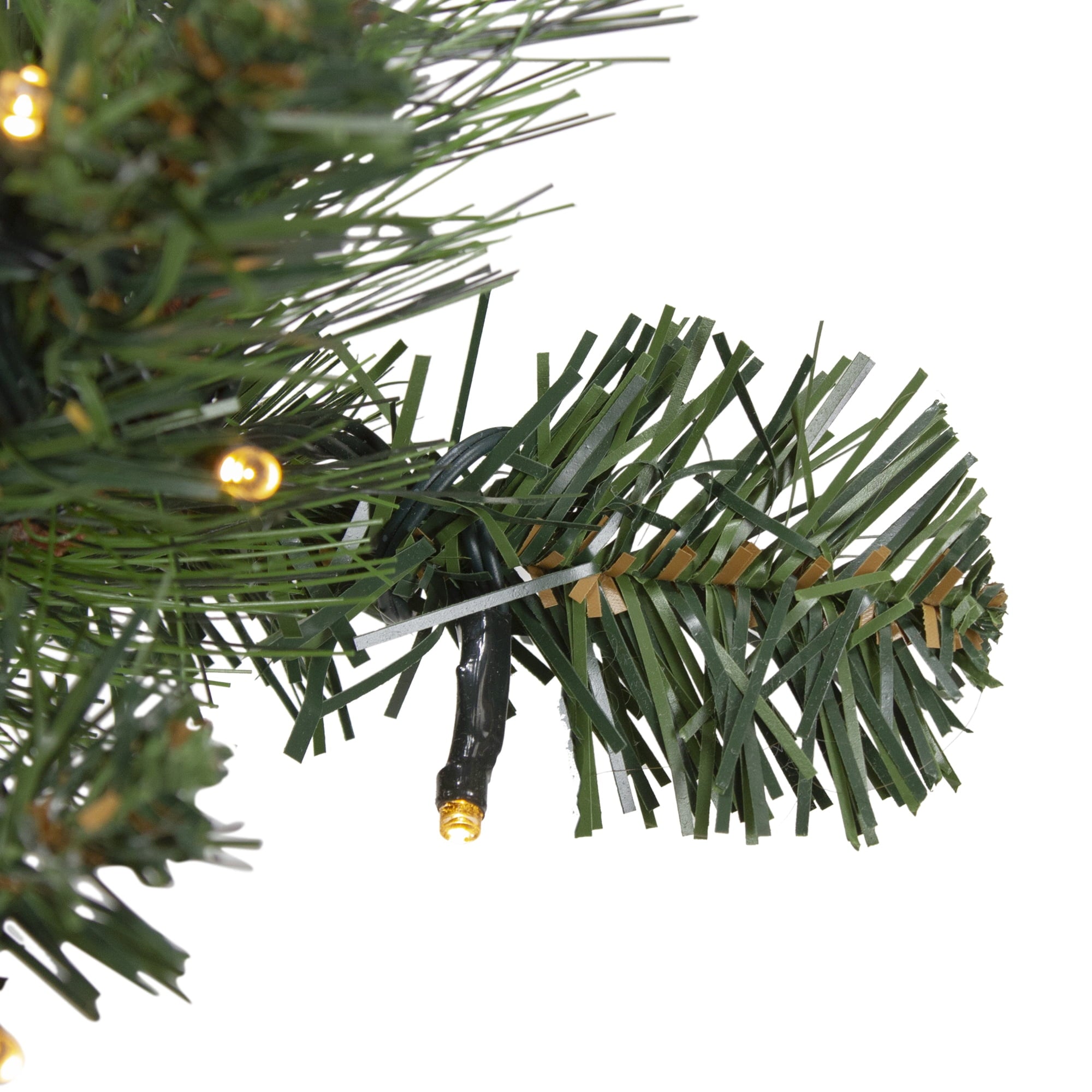 Northlight Decorated Warm White Prelit Incandescent Corded Berries Artificial Christmas Garland, with Plaid Bows 12" (Multi-color)