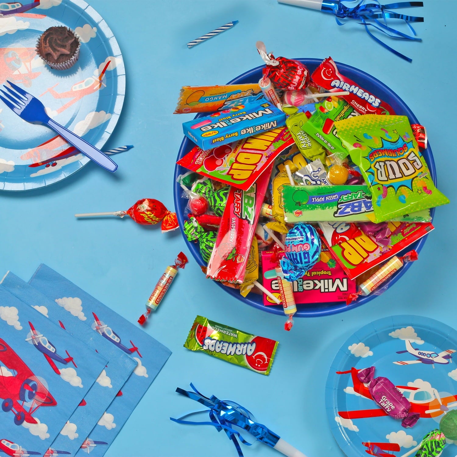 Assorted Bulk Candy - Halloween Treat - 5 Pounds - Parade Goodie Bag - Pinata Candies - Party Mix Variety - A Great Surprise