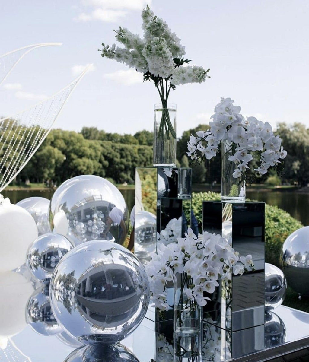 US STOCK Inflatable Mirror Ball, Silver Giant Mirror Balloon, Big Shinny Balls, Reusable PVC Hanging Disco Sphere For Party & Wedding & Event Decoration (Silver, 60CM/24IN/1.9FT)