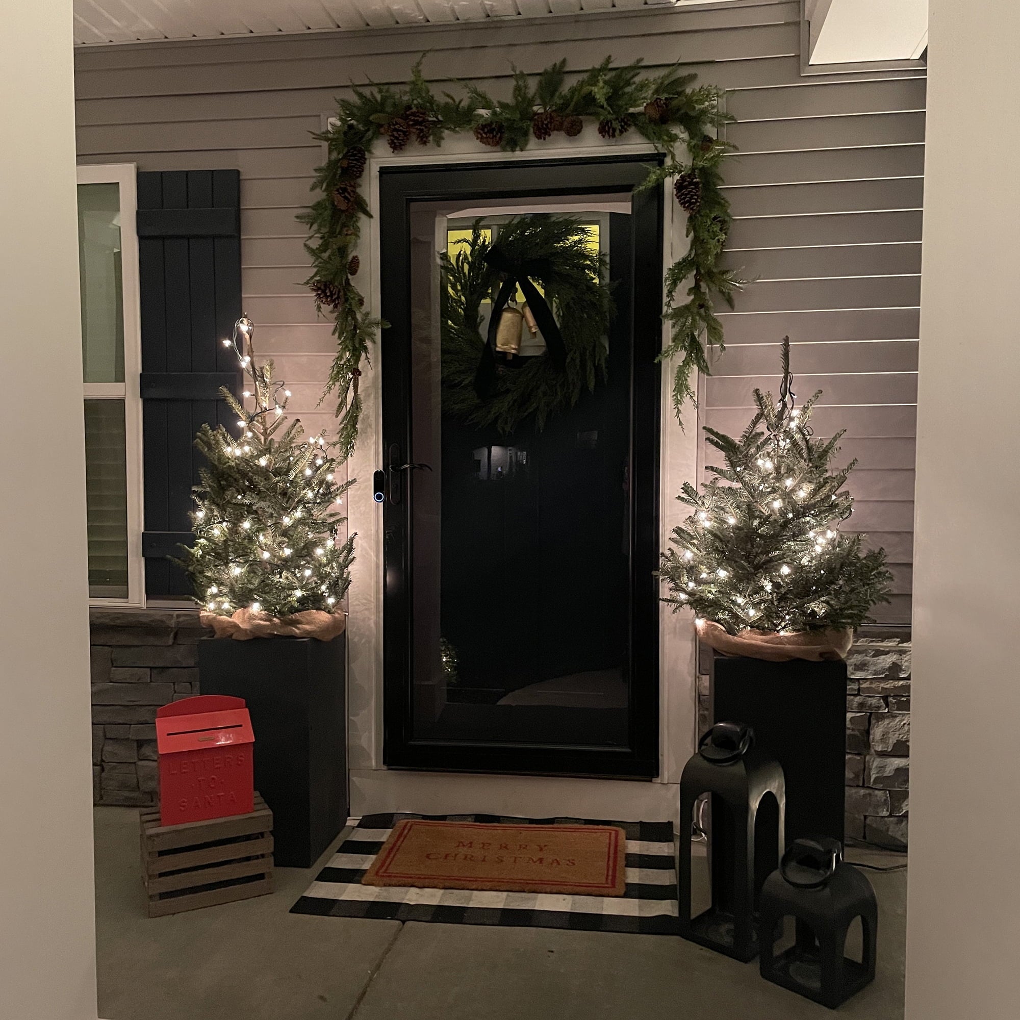 Northlight 5' Mixed Pine and Pinecone Artificial Christmas Garland Unlit
