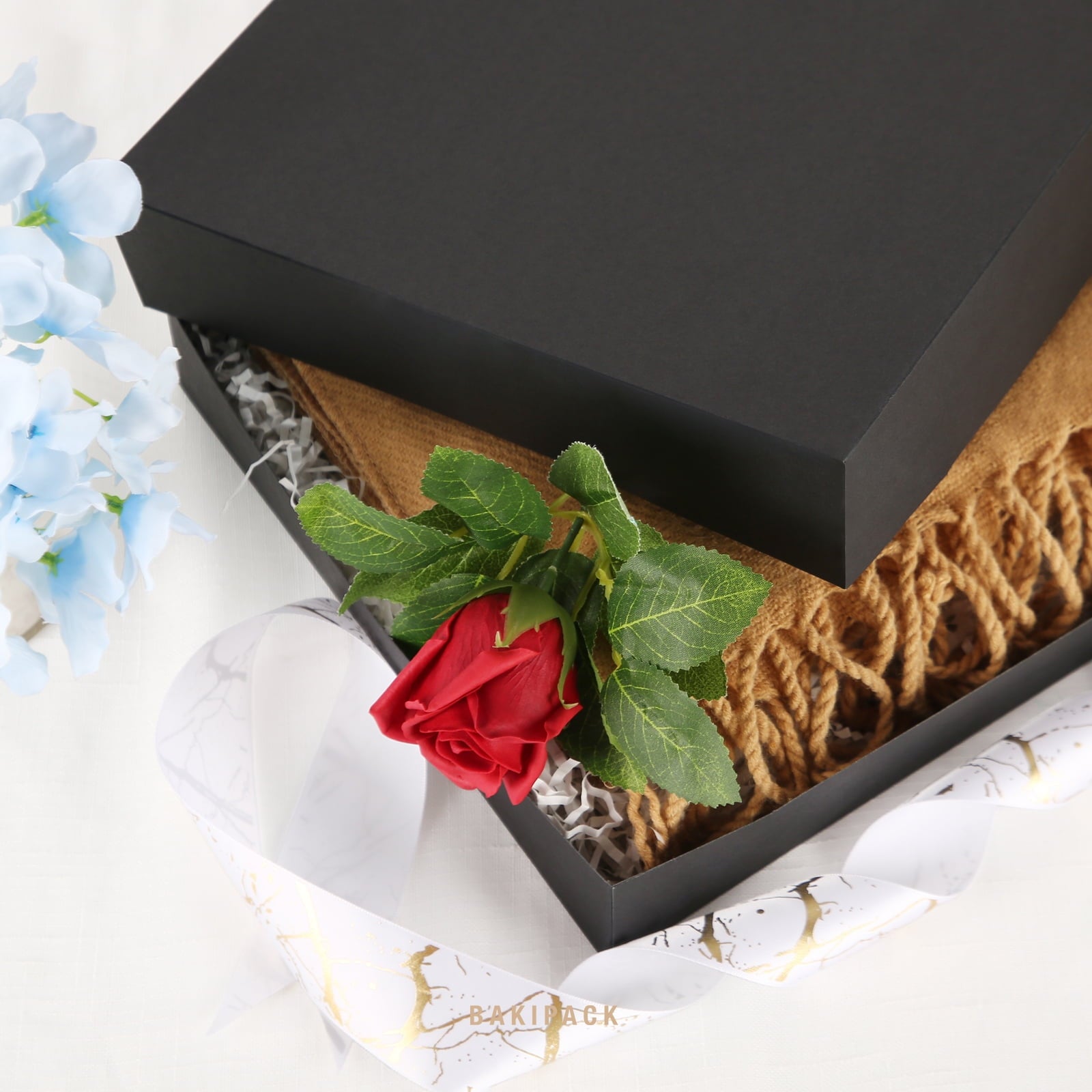 BAKIPACK 6 Extra Large Gift Boxes with Lids 17x11x2.5 inches Gift Wrap Boxes, Black Cloth Gift Boxes