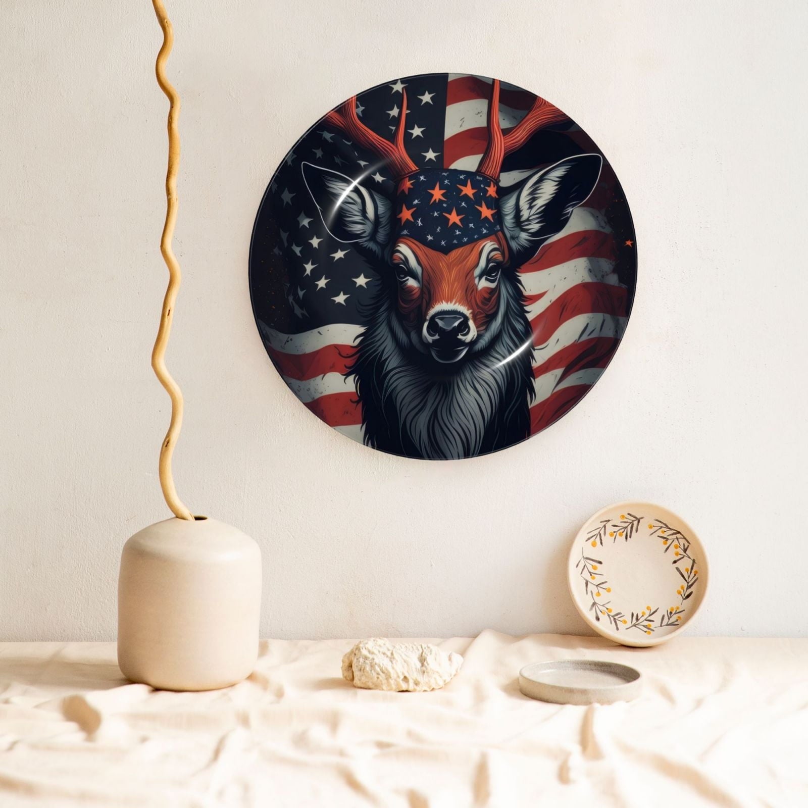 Honeii Modern USA Deer Head Print Elegant Bone China Decorative Plate, Porcelain Plate,Art Crafts,Ceramic Ornaments for Home Office Wall Decor-6in