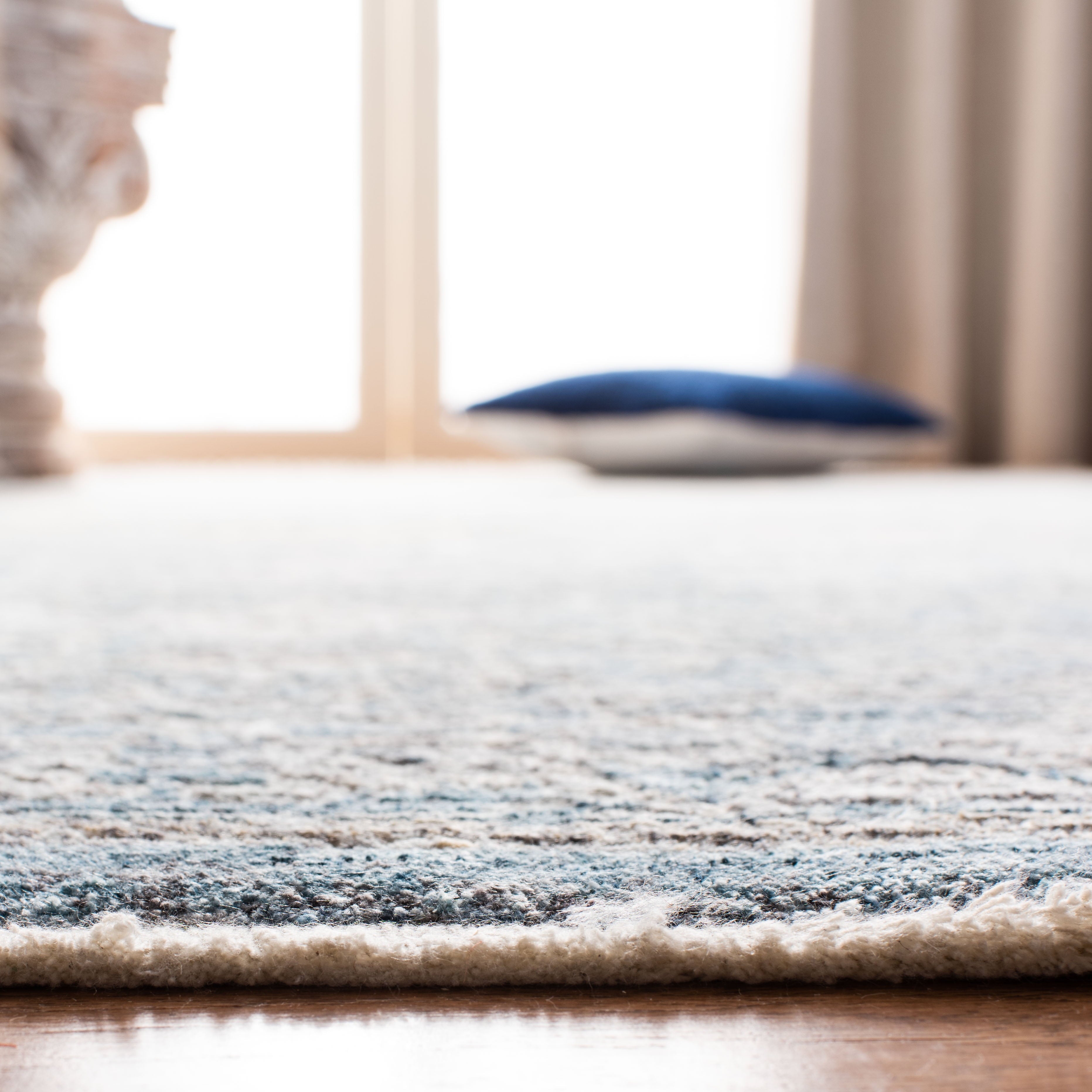 SAFAVIEH Dream Feride Floral Runner Rug, Blue/Grey, 2' x 8'