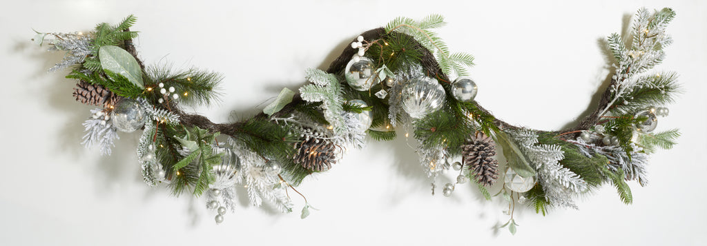SAFAVIEH Faux 28 Inch Snowy Pine Led Garland W/ Ornaments, Silver/Green