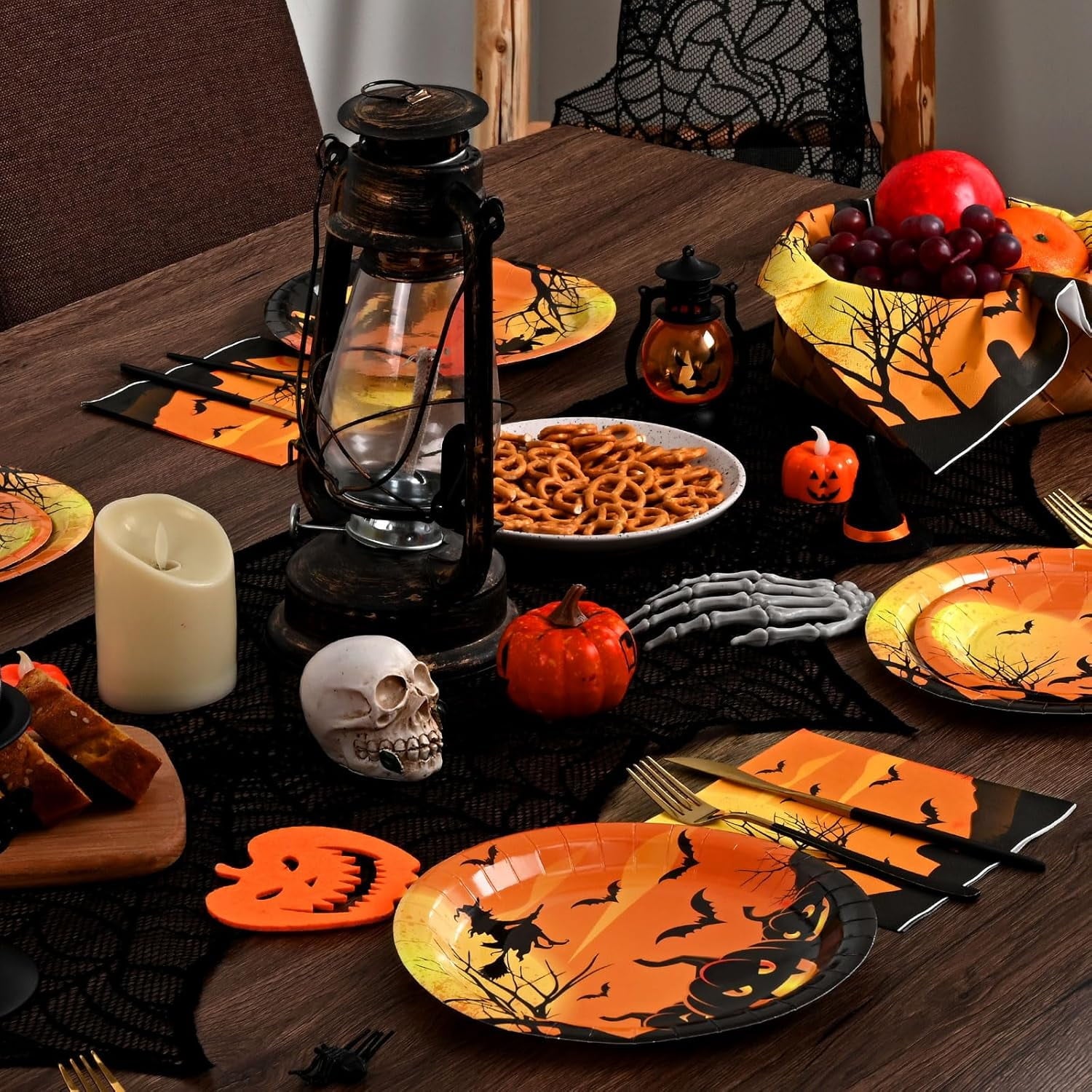 Waipfaru 200 PCS Halloween Party Supplies Paper Plates and Napkins Orange Pumpkin Disposable Tableware for Party Decoration