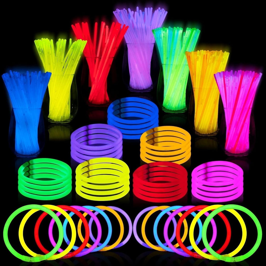 Ayieyill 300pcs Glow Sticks Bulk Party Pack 8" Halloween Glow Sticks for Kids Glow in the Dark Party Supplies