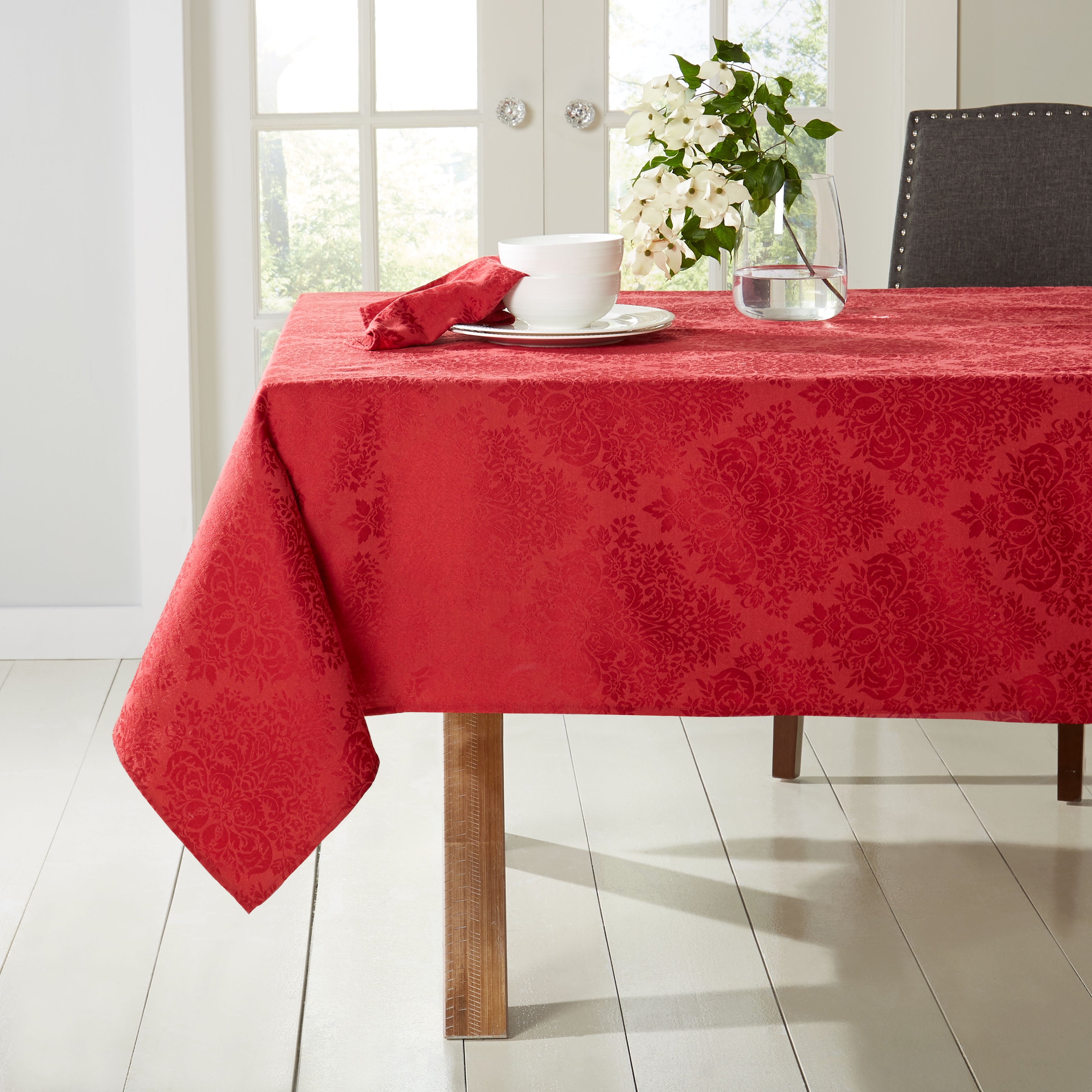 Town & Country Living Lexington Damask Tablecloth-Traditional/Stain Resistant/Machine Washable/Cotton Polyester Blend, 60"x102" Rectangle Red