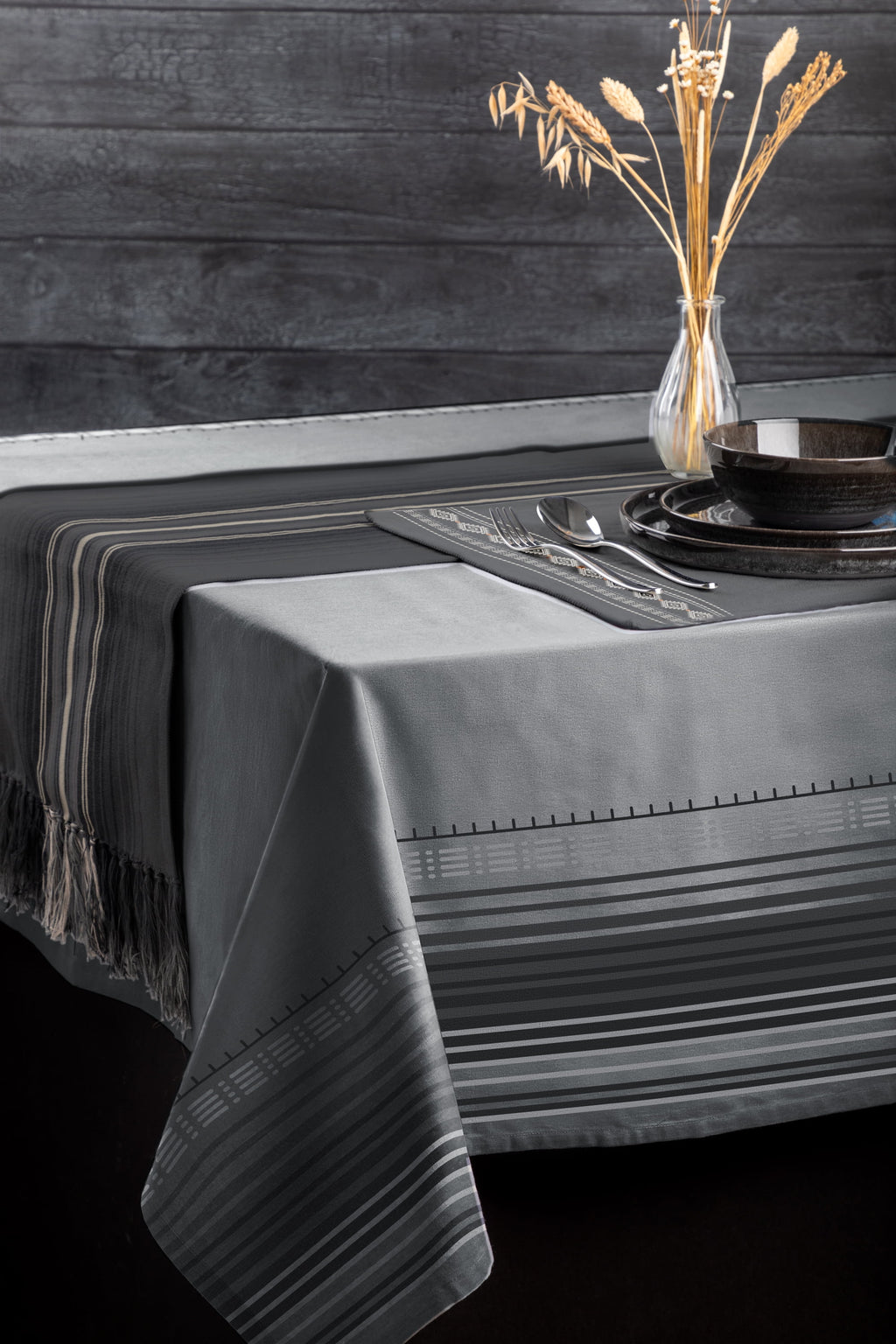 (2 pack) Yellowstone Round Tablecloth 70", Rip Collection
